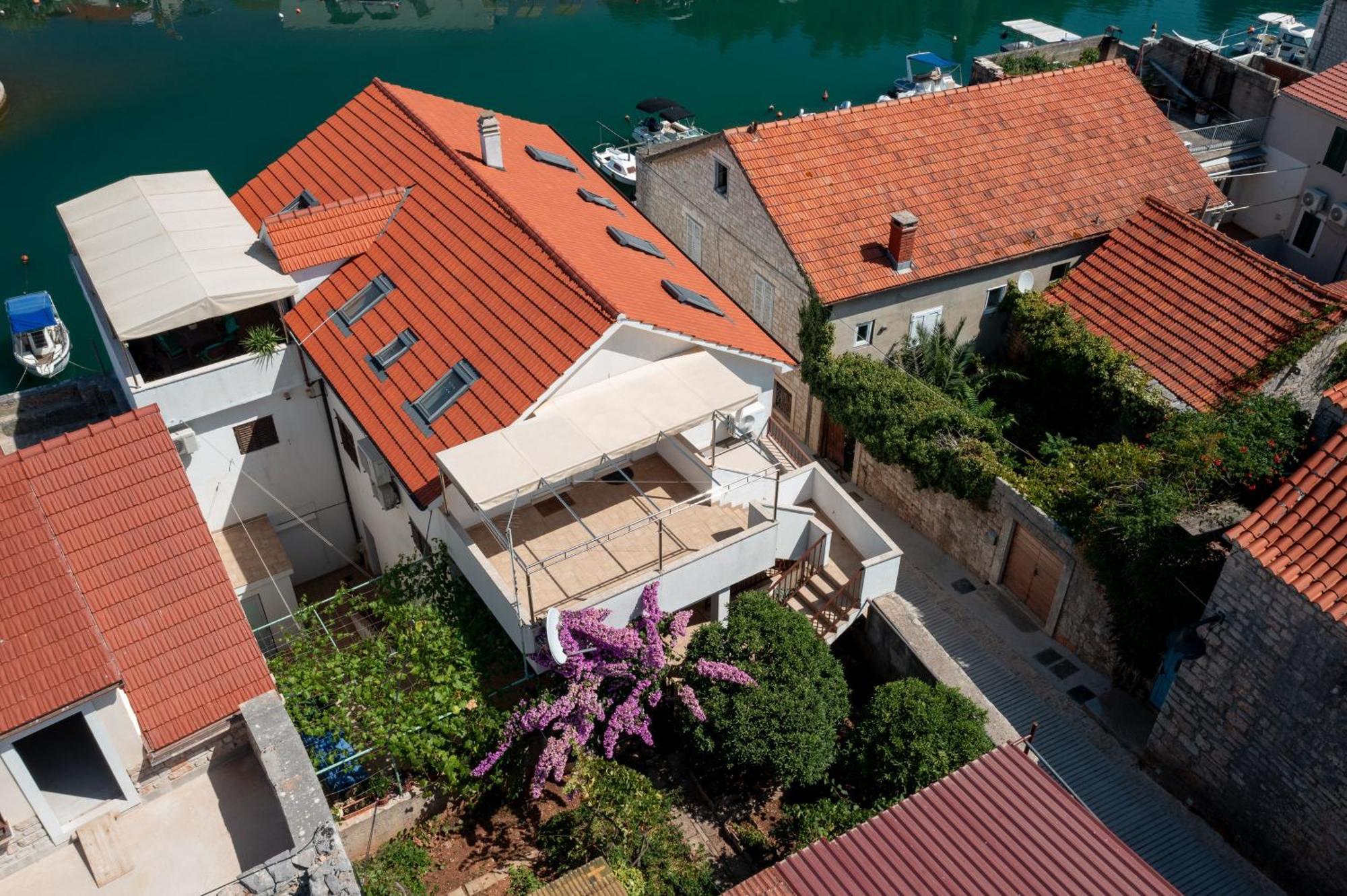 Apartments Damjanic Jerko Vrboska Esterno foto